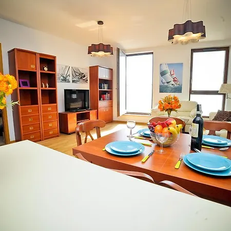 Luxury Rockefeller - Sea Towers Apartment Gdynia