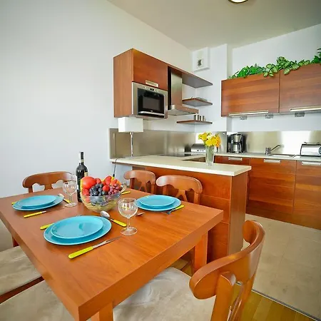 Luxury Rockefeller - Sea Towers Apartment Gdynia